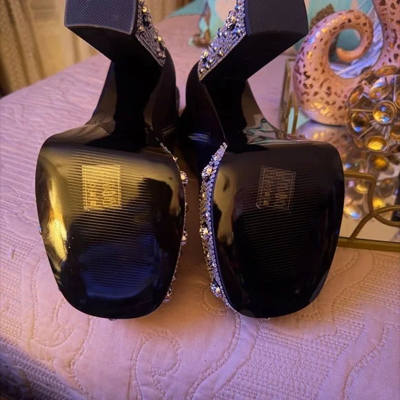 Azalea Wang Diamond Platform Skull Bootie - Picture 5 of 5